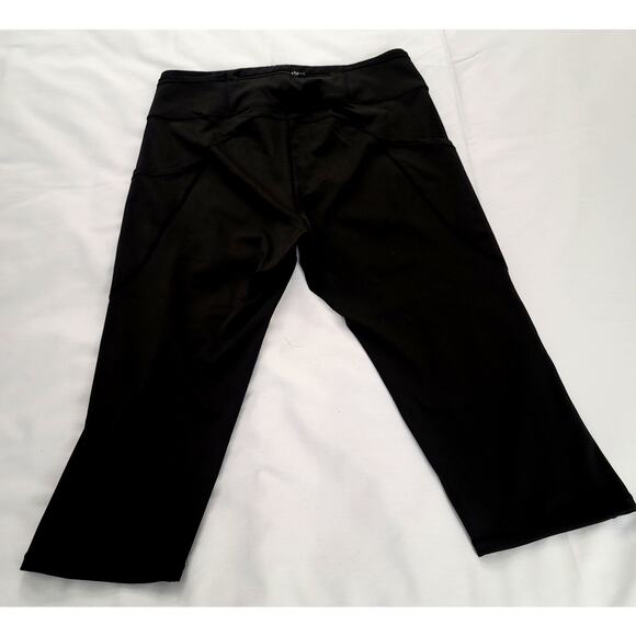 Yelete Active Workout Pants Great Stretch Fabric Very Black Many Pockets Capri - Picture 2 of 8